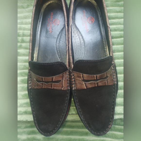 Marc Joseph-New York Women's Black Suede Leather and Croc Loafers. Size 10. - Picture 13 of 16